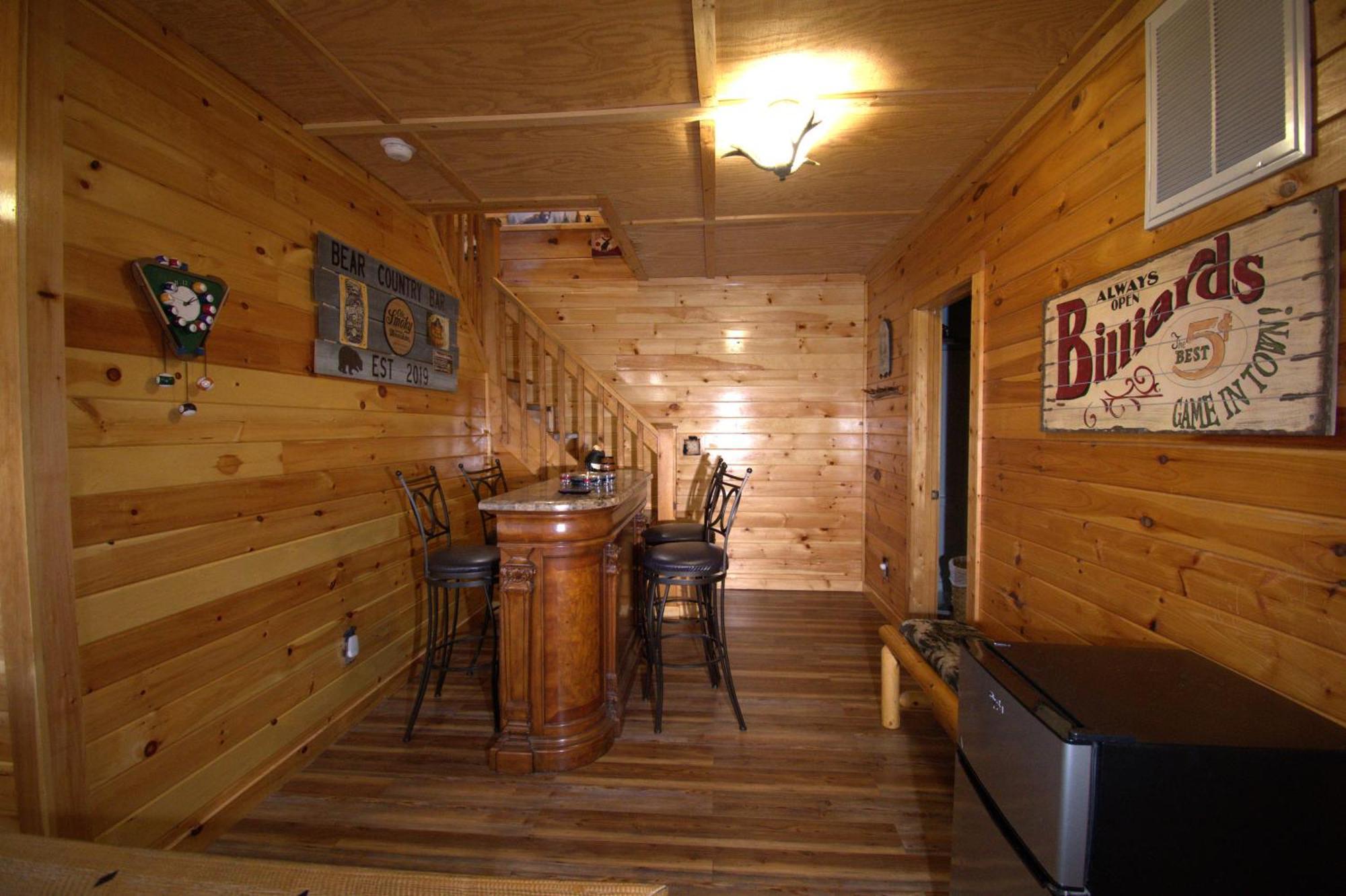Bear Country Cabin Севьервилл Экстерьер фото