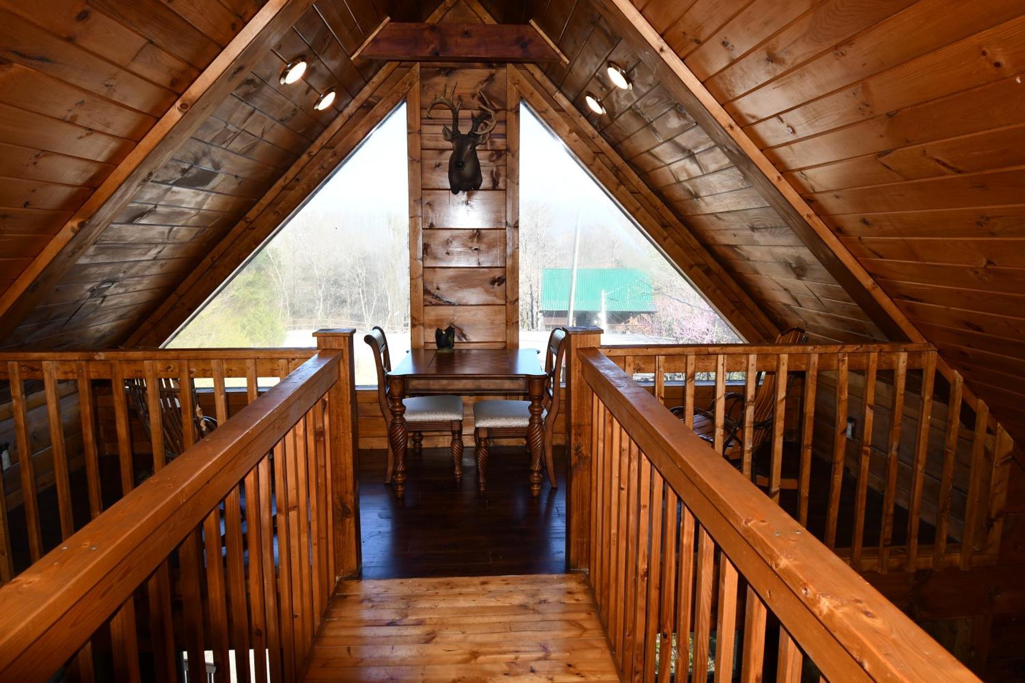 Bear Country Cabin Севьервилл Экстерьер фото