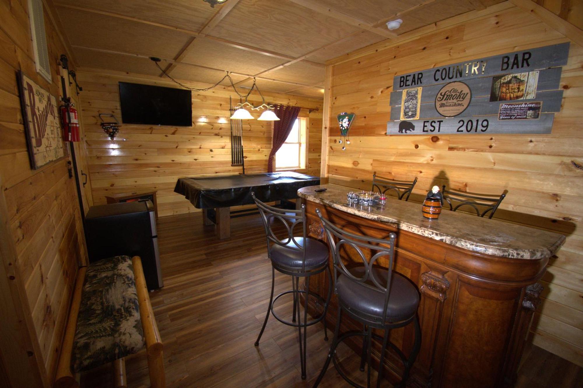Bear Country Cabin Севьервилл Экстерьер фото