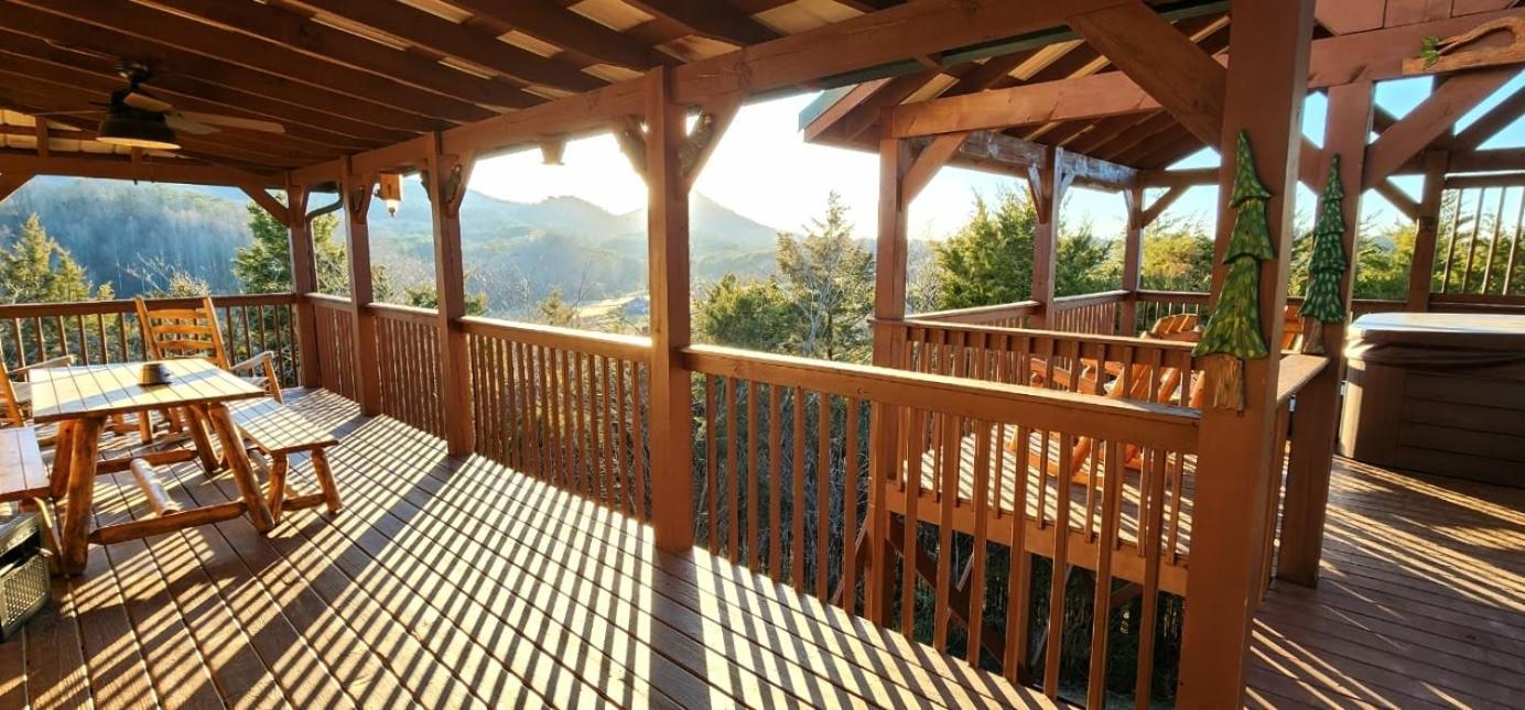 Bear Country Cabin Севьервилл Экстерьер фото